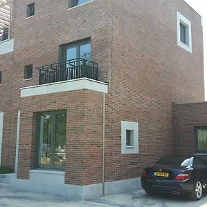 https://modern-times.amsterdamhotelsnl.com